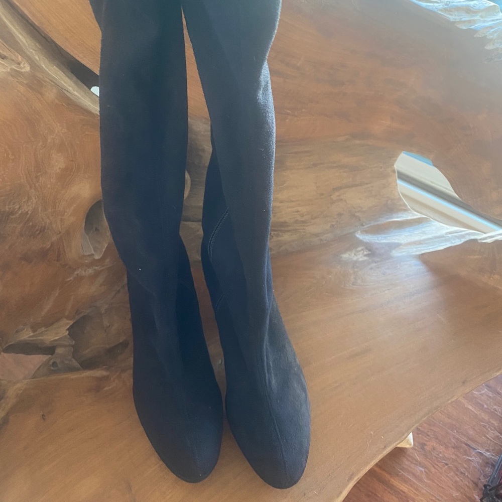 Boots - Picture 3 of 7